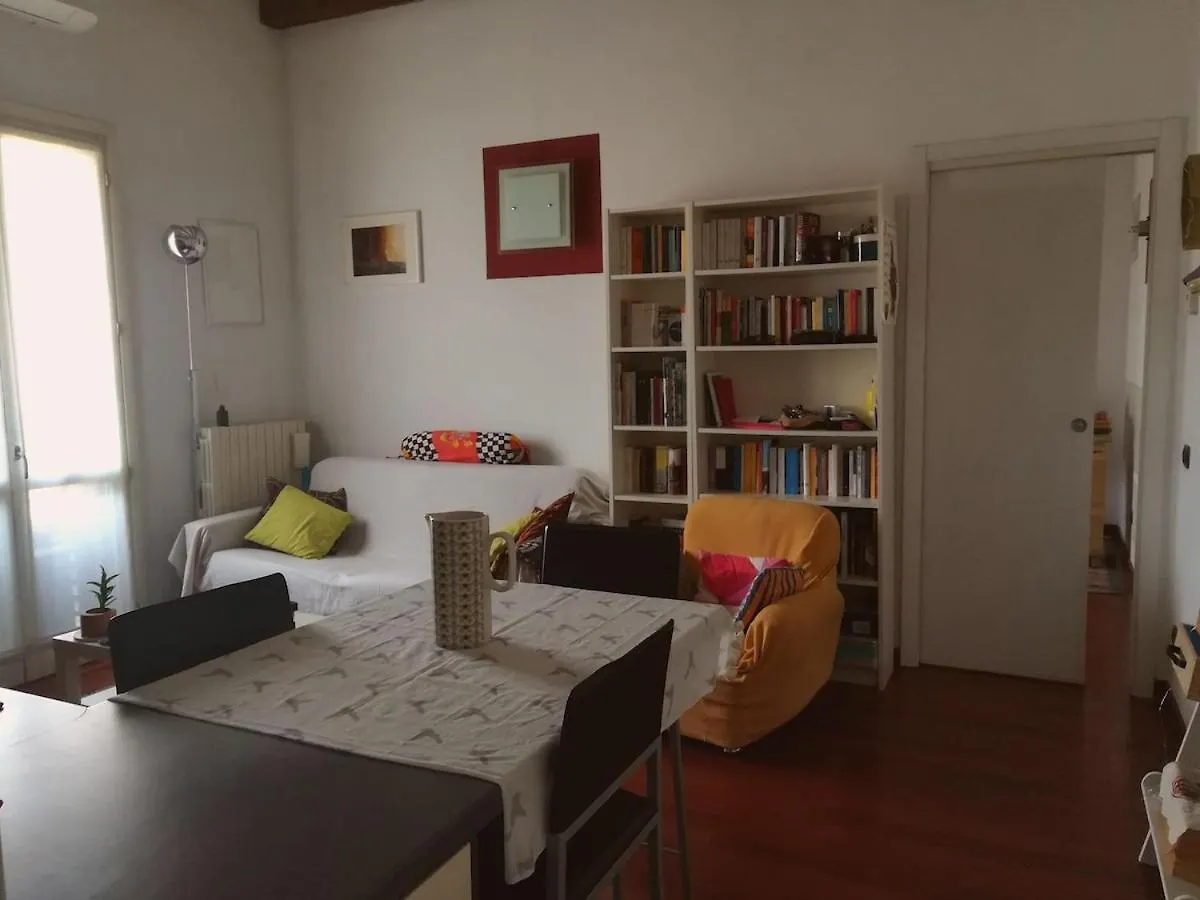 Apartment Bilocale Nel Cuore Di Isola Milan